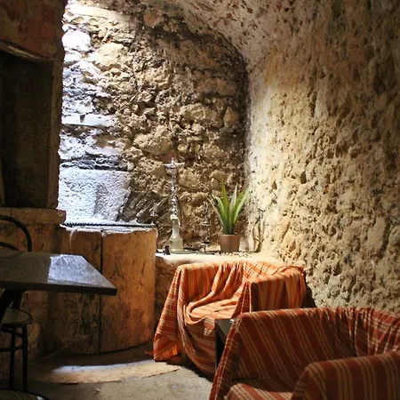 Hostel Johnie's Place & Suites Lisboa