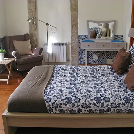 Hostel Johnie's Place & *