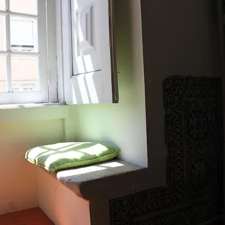 Hostel Johnie's Place & Suites Lisboa
