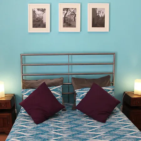 Johnie's Place & Suites